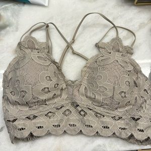 Like new lace cami gray beige color